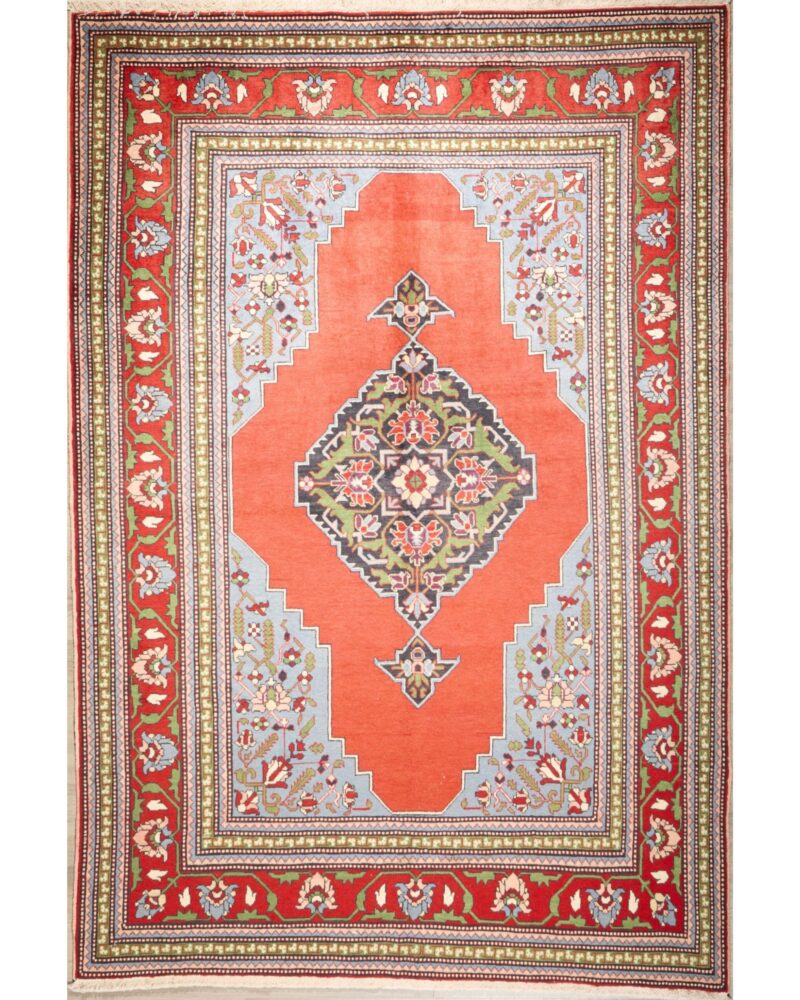 Old Caucasian 8.6 x 5.9