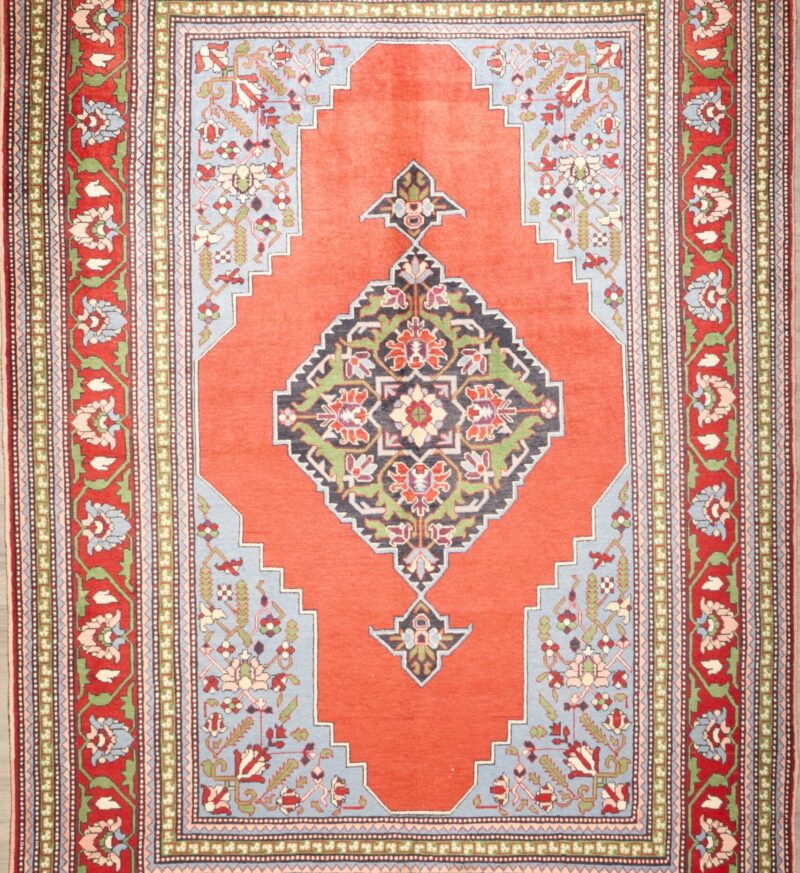 Old Caucasian 8.6 x 5.9