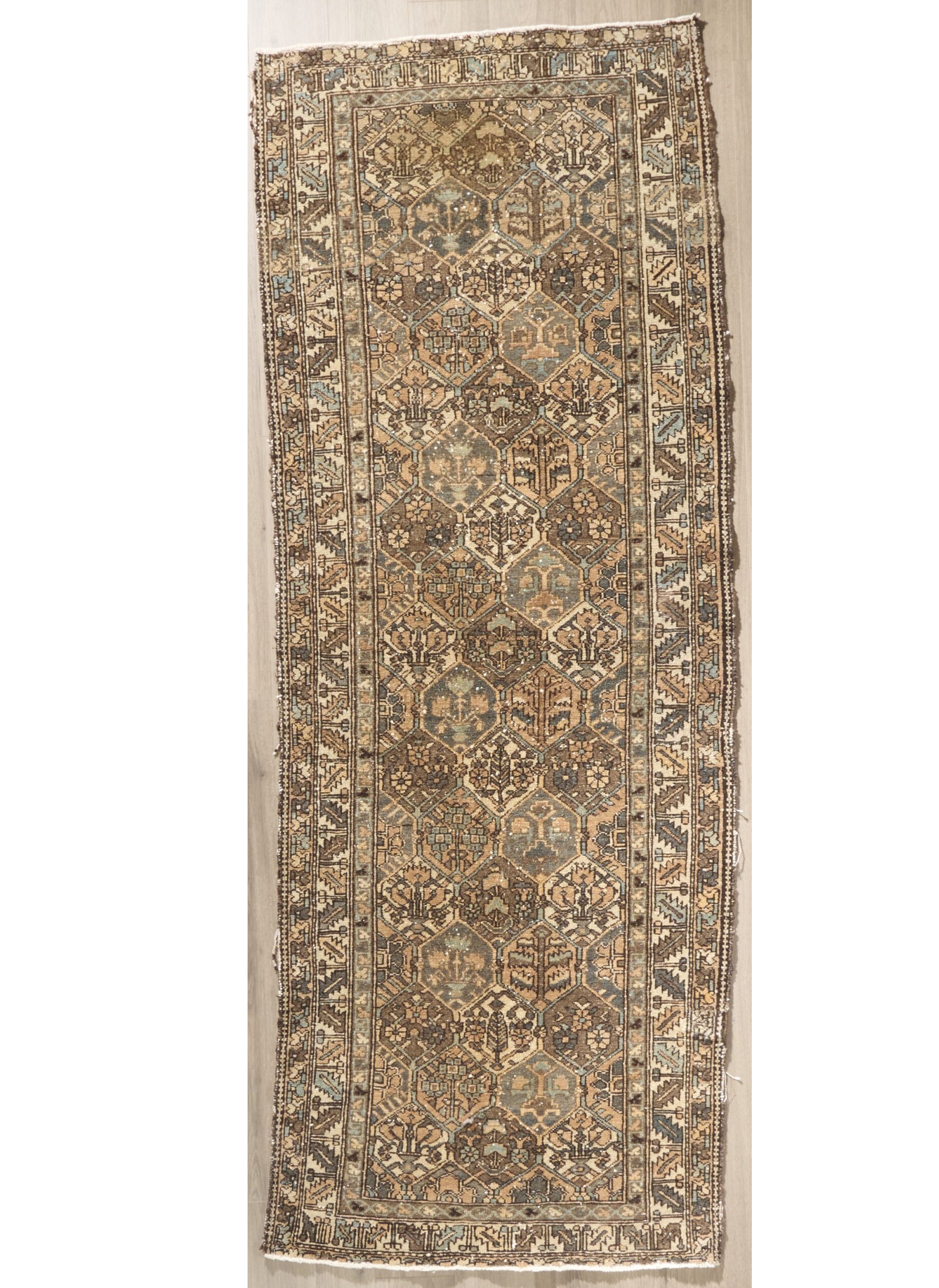 Antique Vintage Persian Bakhtiyari 9.8 x 3.8