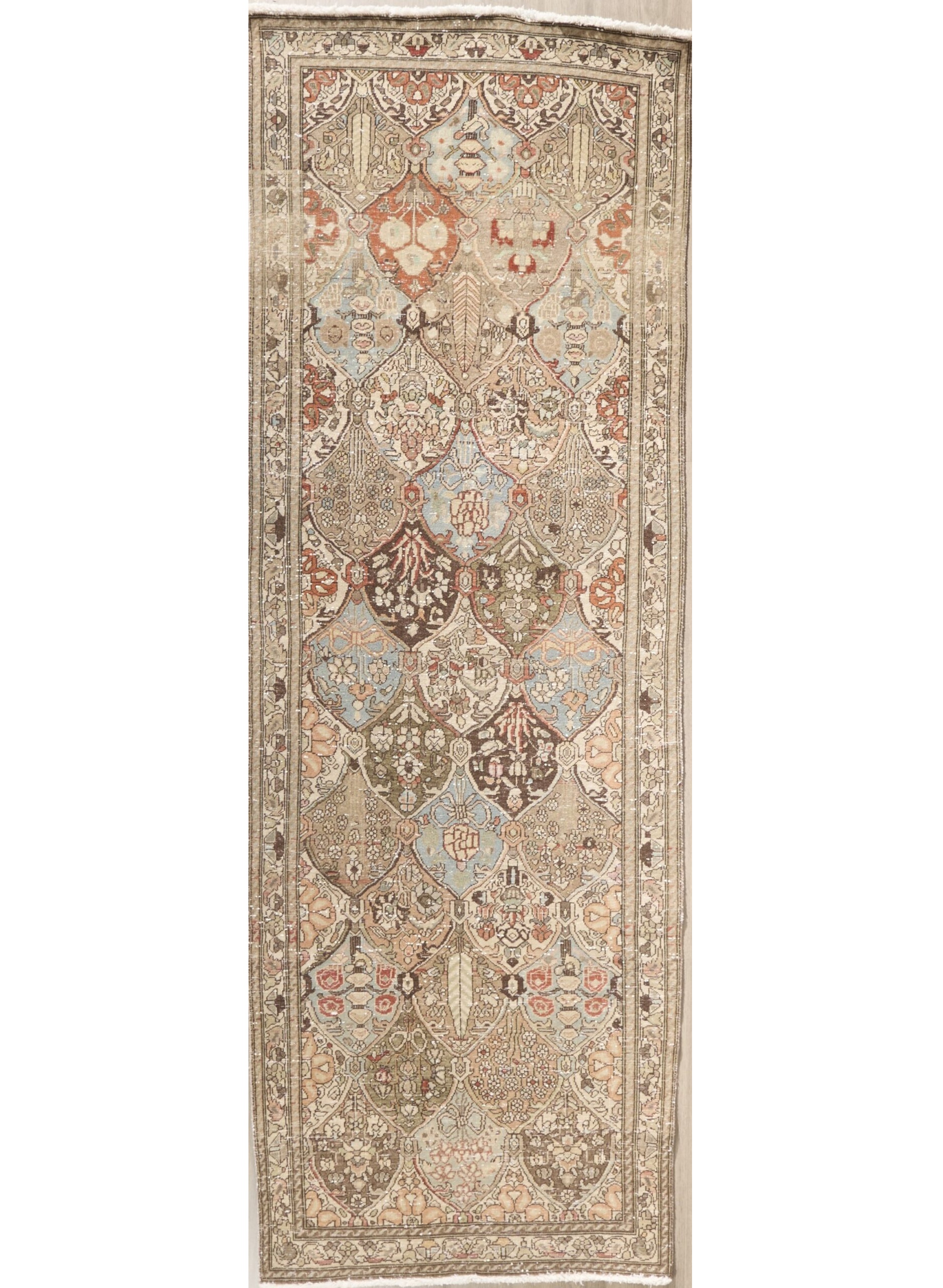 Antique Vintage Persian Bakhtiyari 10 x 3.6