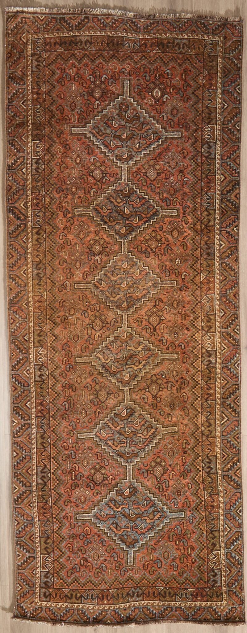 Antique Vintage Shiraz  9.5 x 3.8